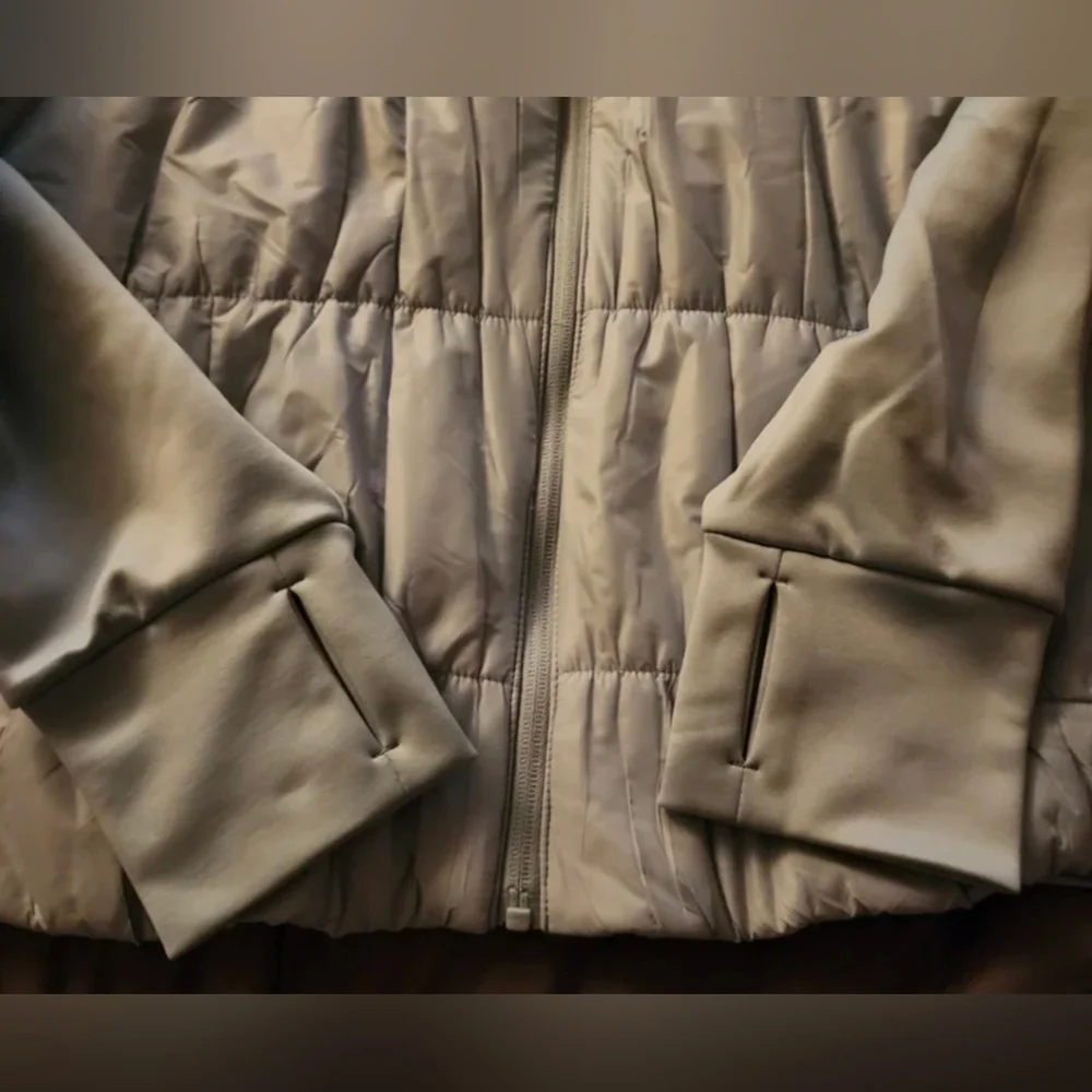 Womens Avia SkyBlue Quilted Jogger Athletic Light weight Coat Jacket Hooded - Picture 9 of 11